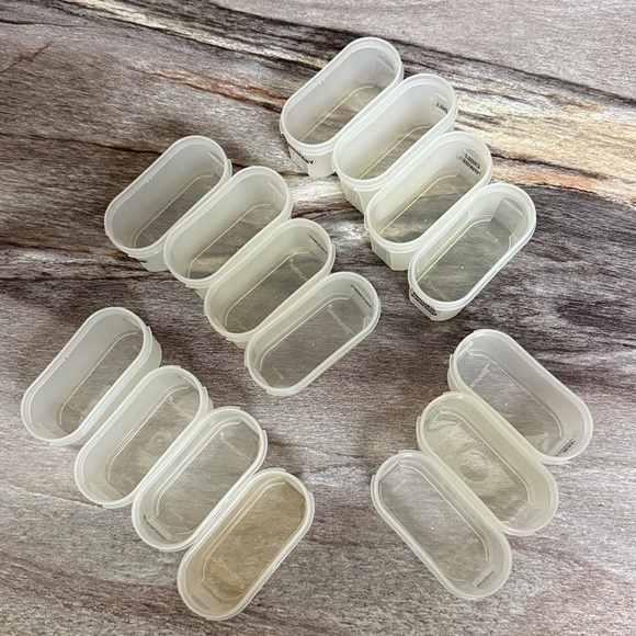 Tupperware Spice Containers Bundle - Picture 5 of 6